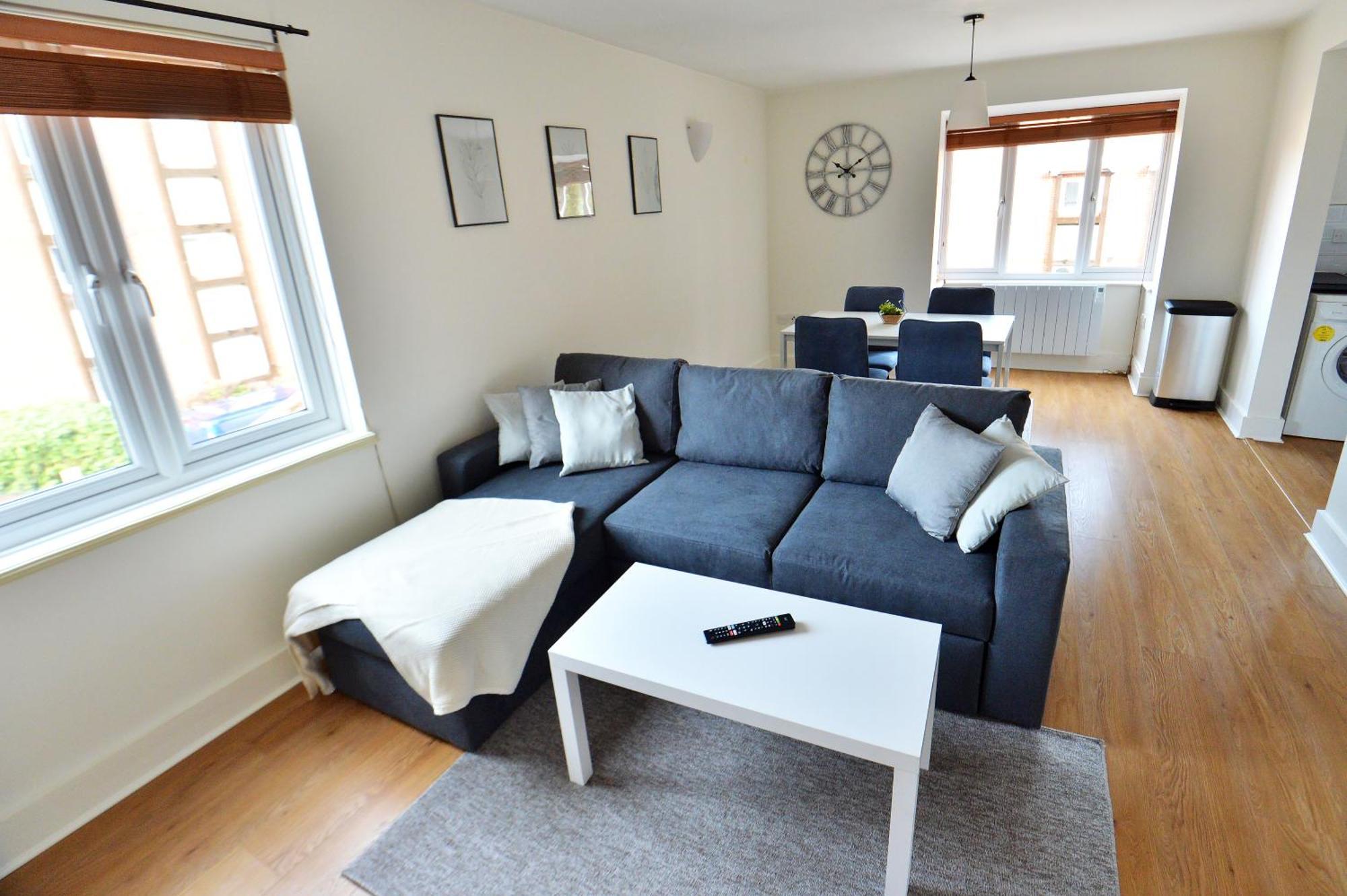 Stylish 2Br Flat - 2 Free Parking Spaces - Near Lgw Airport Crawley  Exterior foto